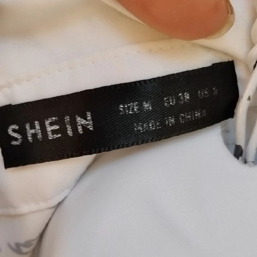 SHEIN White Script Print Blazer